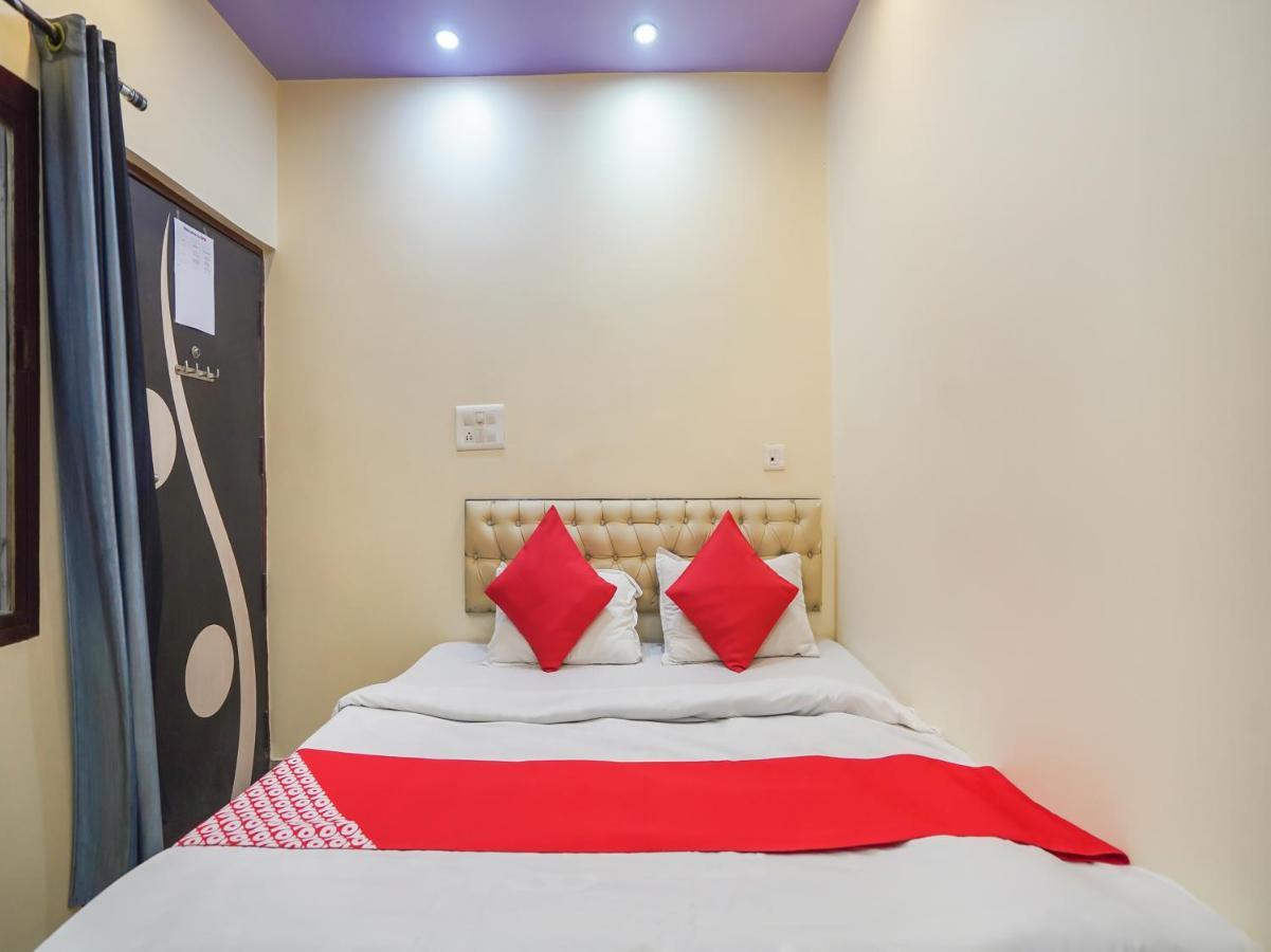 Oyo 75627 New Ankit Guest House Varanasi Luaran gambar