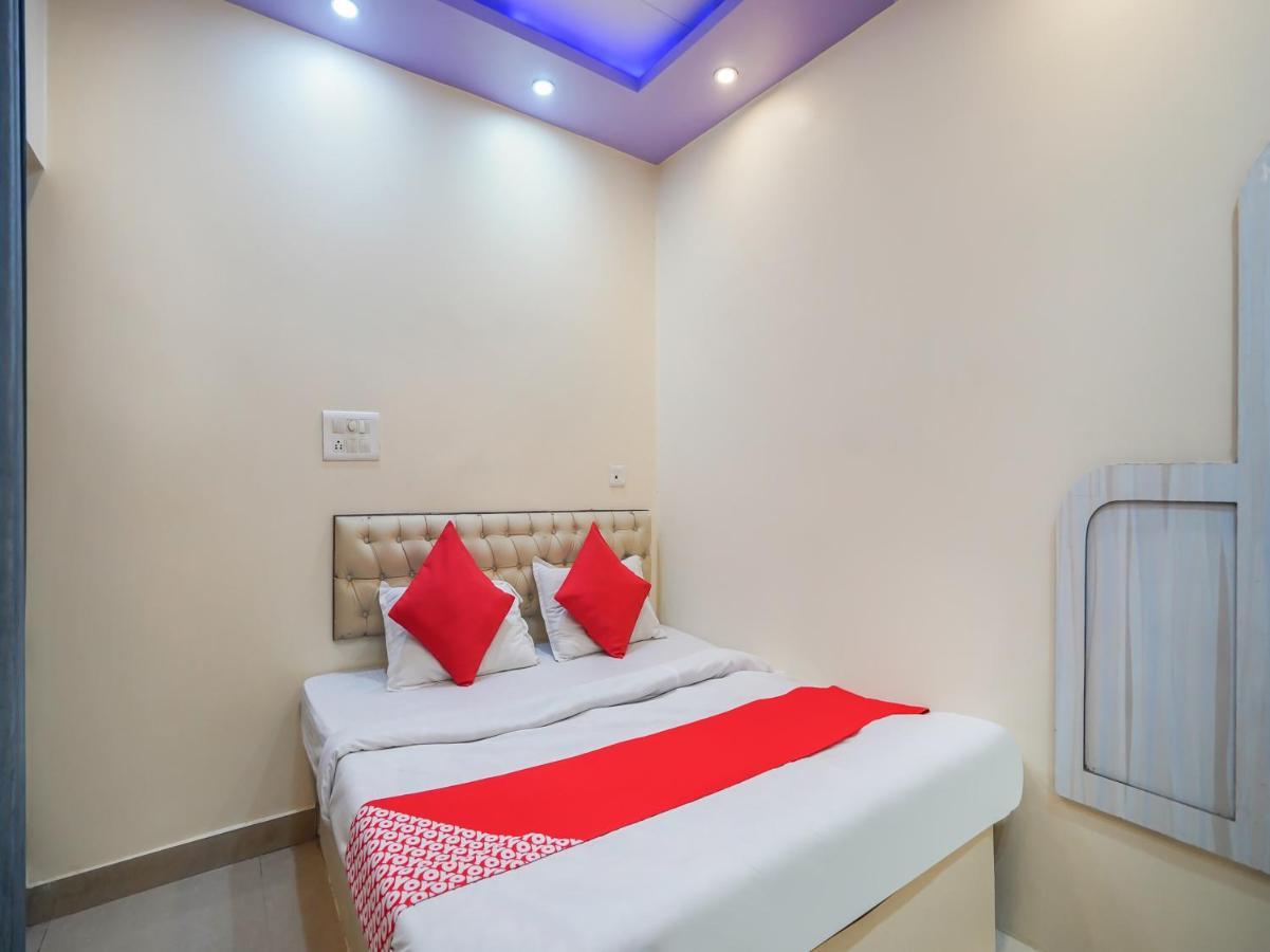 Oyo 75627 New Ankit Guest House Varanasi Luaran gambar