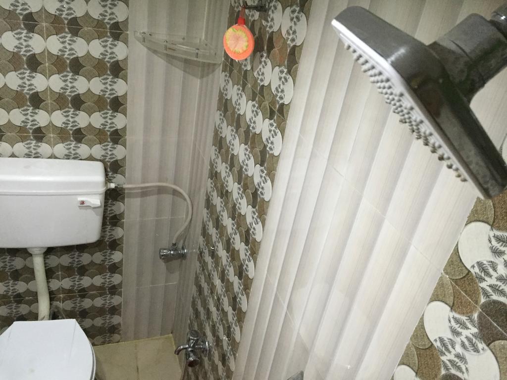 Oyo 75627 New Ankit Guest House Varanasi Luaran gambar