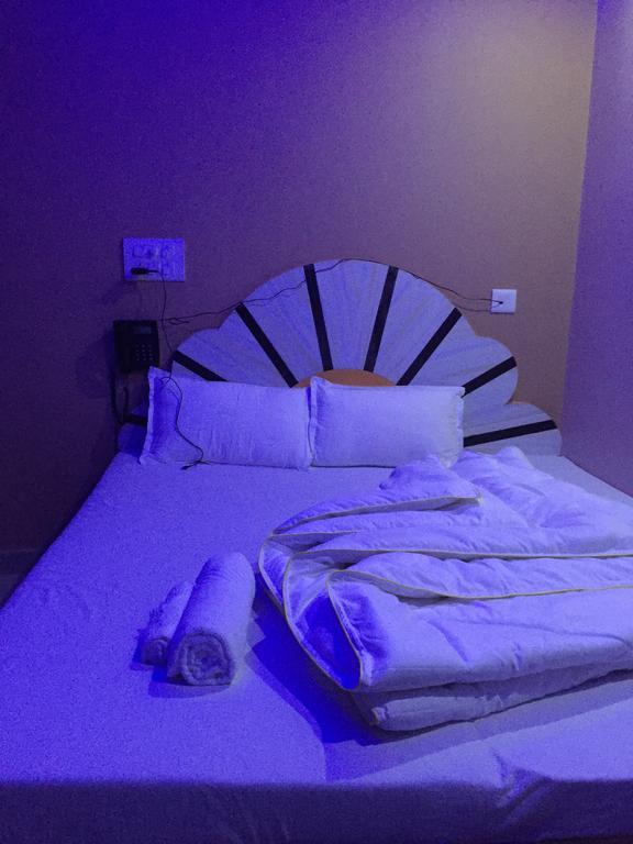 Oyo 75627 New Ankit Guest House Varanasi Luaran gambar